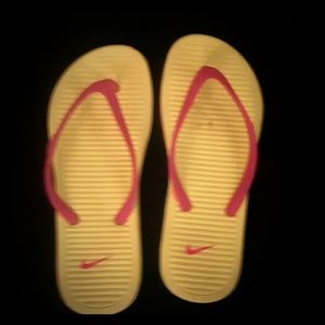 Nike flip flops